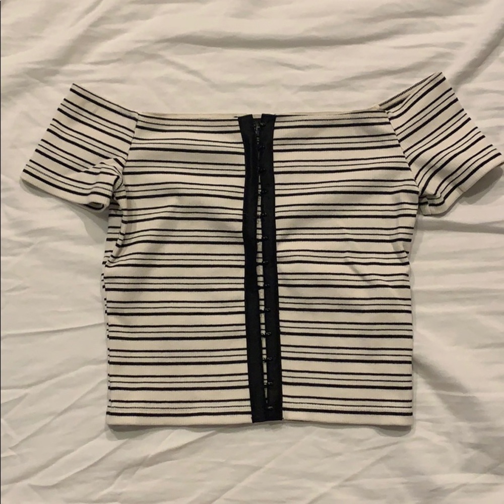 Pop shop off the shoulder crop top
